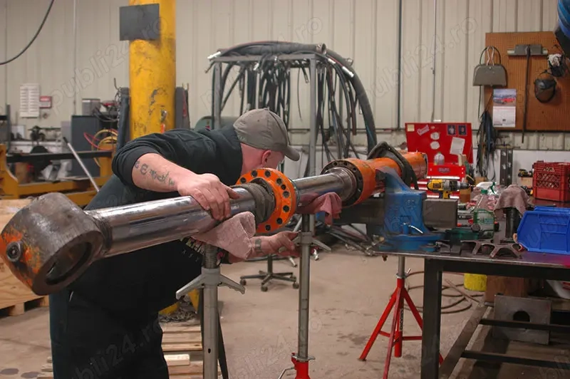 Angajam mecanic hidraulist si strungar. Angajam mecanic hidraulist si strungar.