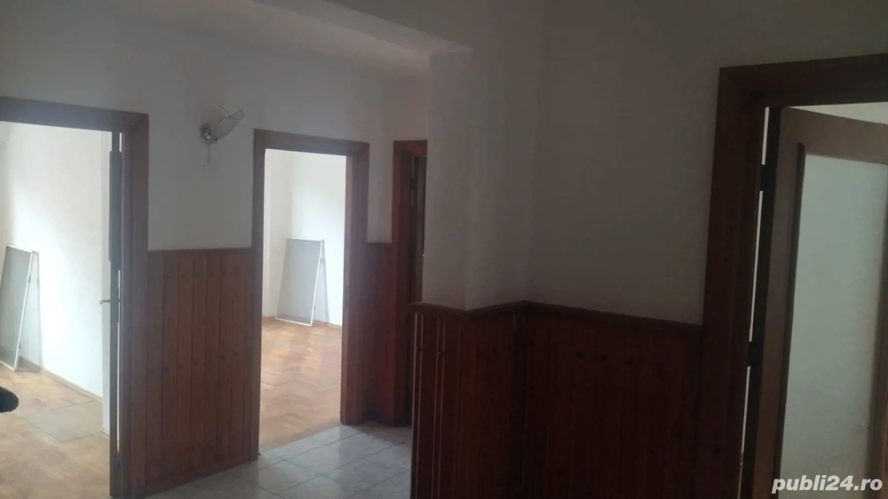 Vand apartament cu 3 camere