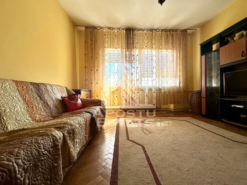 Apartament 4 camere, centrala proprie, zona Sagului, Timisoara