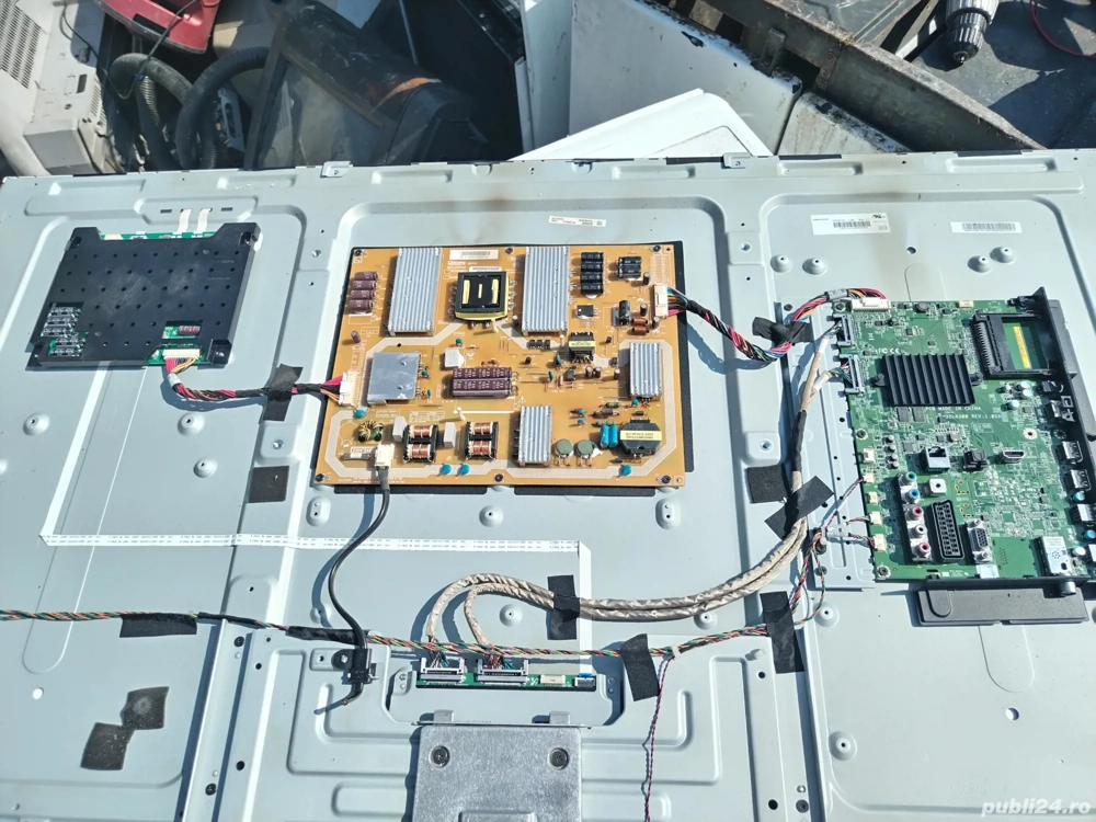 Dezmembrez TV led Toshiba 50L7333d