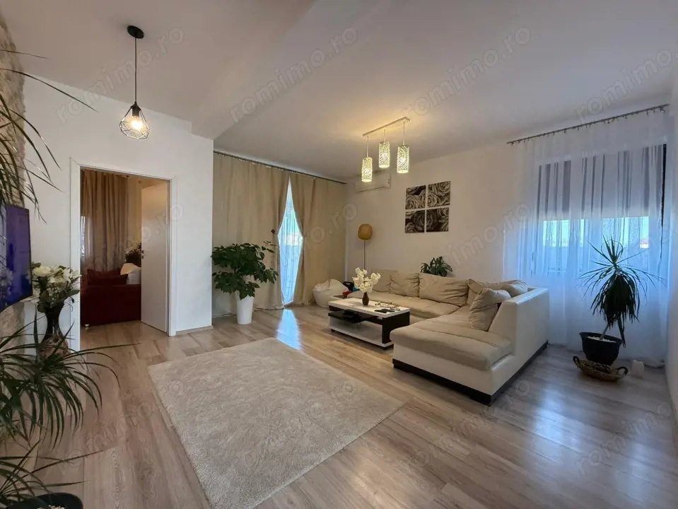 Duplex cu 5 camere, 257mp teren, 127 mp utili - Giroc