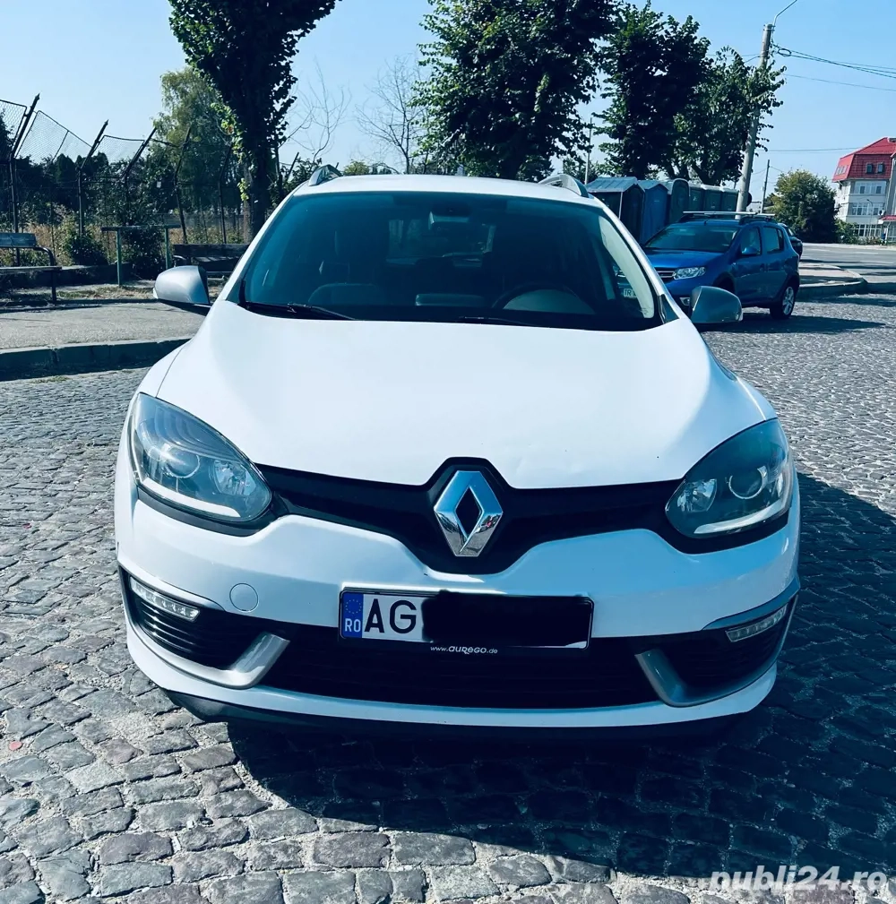 vand Megan 3, an 2013, benzina