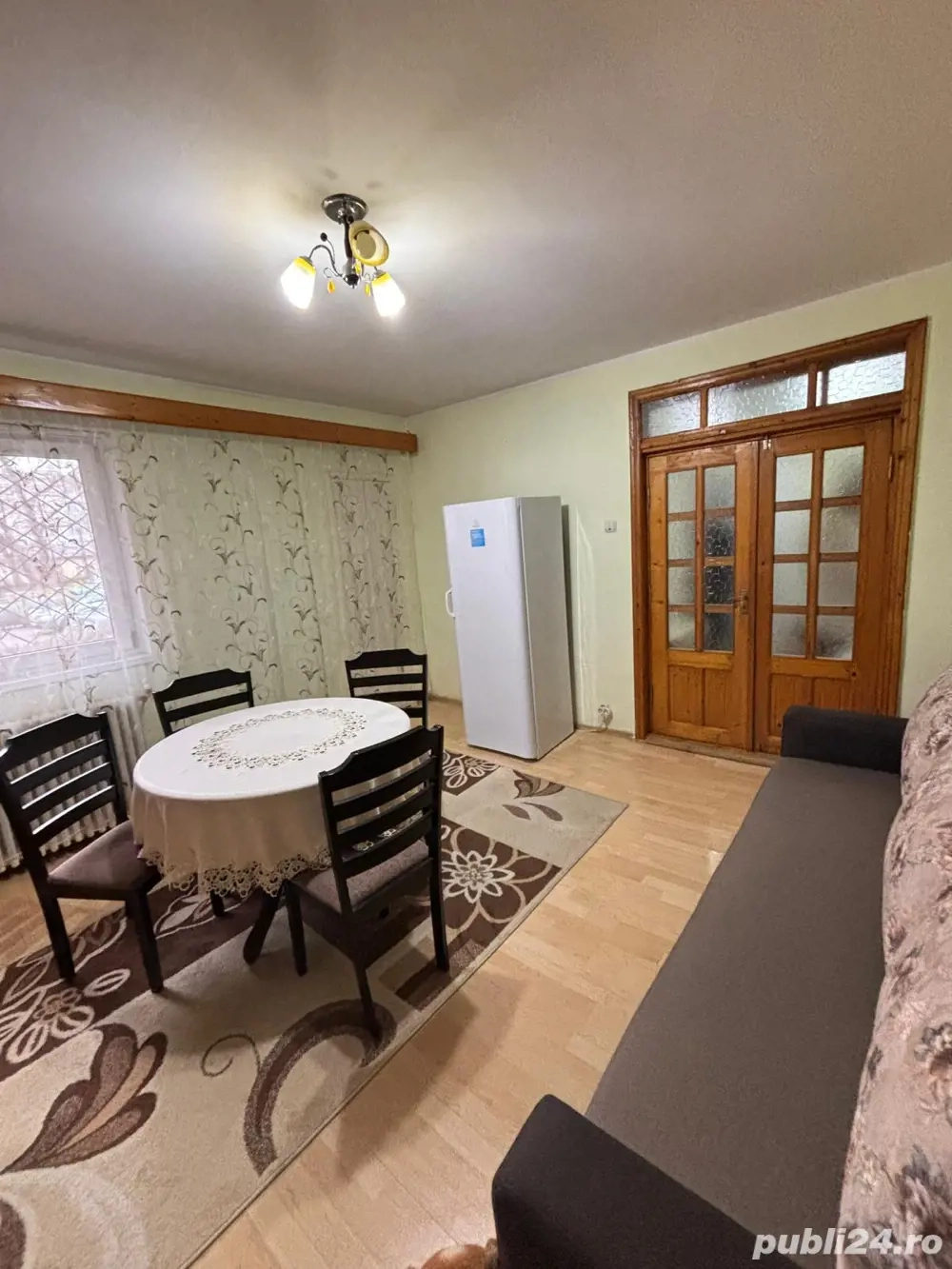 Garsonieră de închiriat   Strada Ștefan Luchian nr. 12,Botoșani