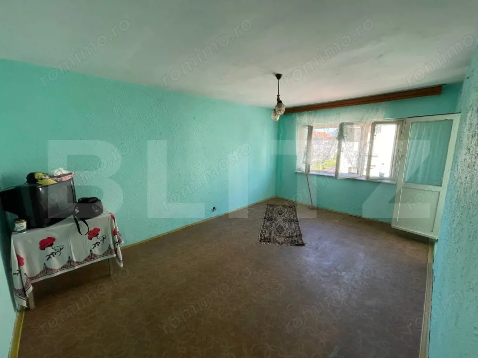 Apartament cu 3 camere, decomandat, 71 mp, Zona Garii