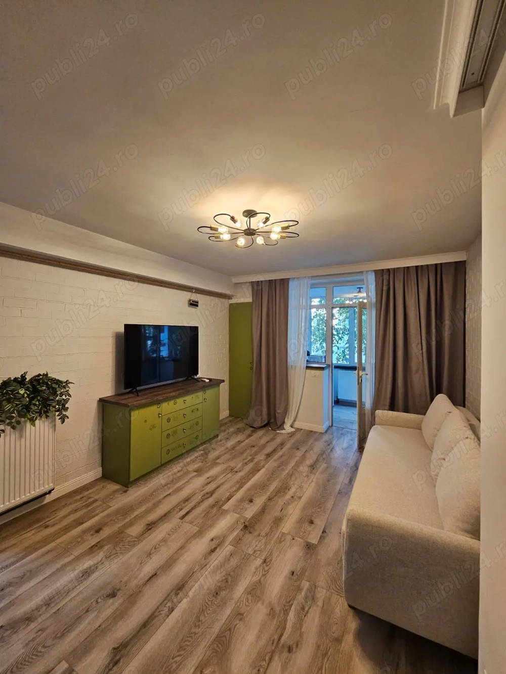 Inchiriez apartament in regim hotelier