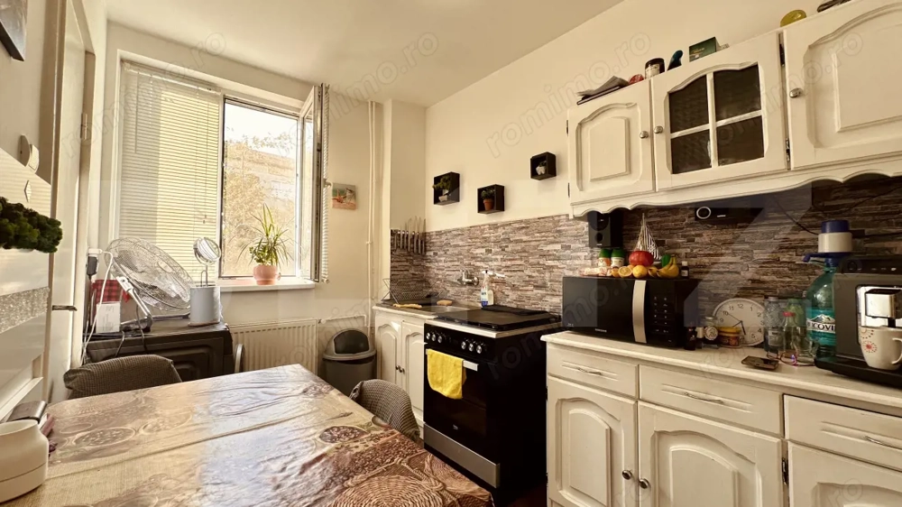 Apartament 2 camere, et 2, balcon deschis, nemobilat 