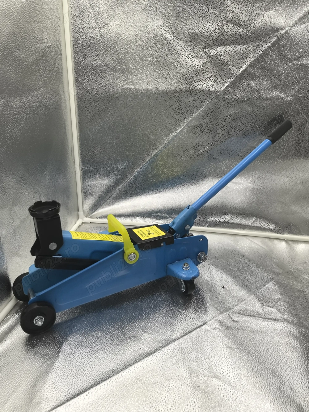 Cric Hidraulic 2 Tone, Compact, Robust, Usor de Utilizat