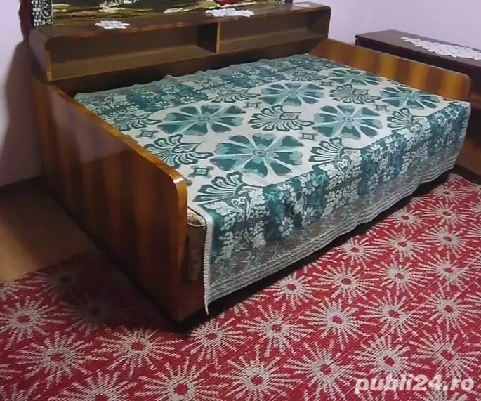 Vând mobilă din lemn masiv