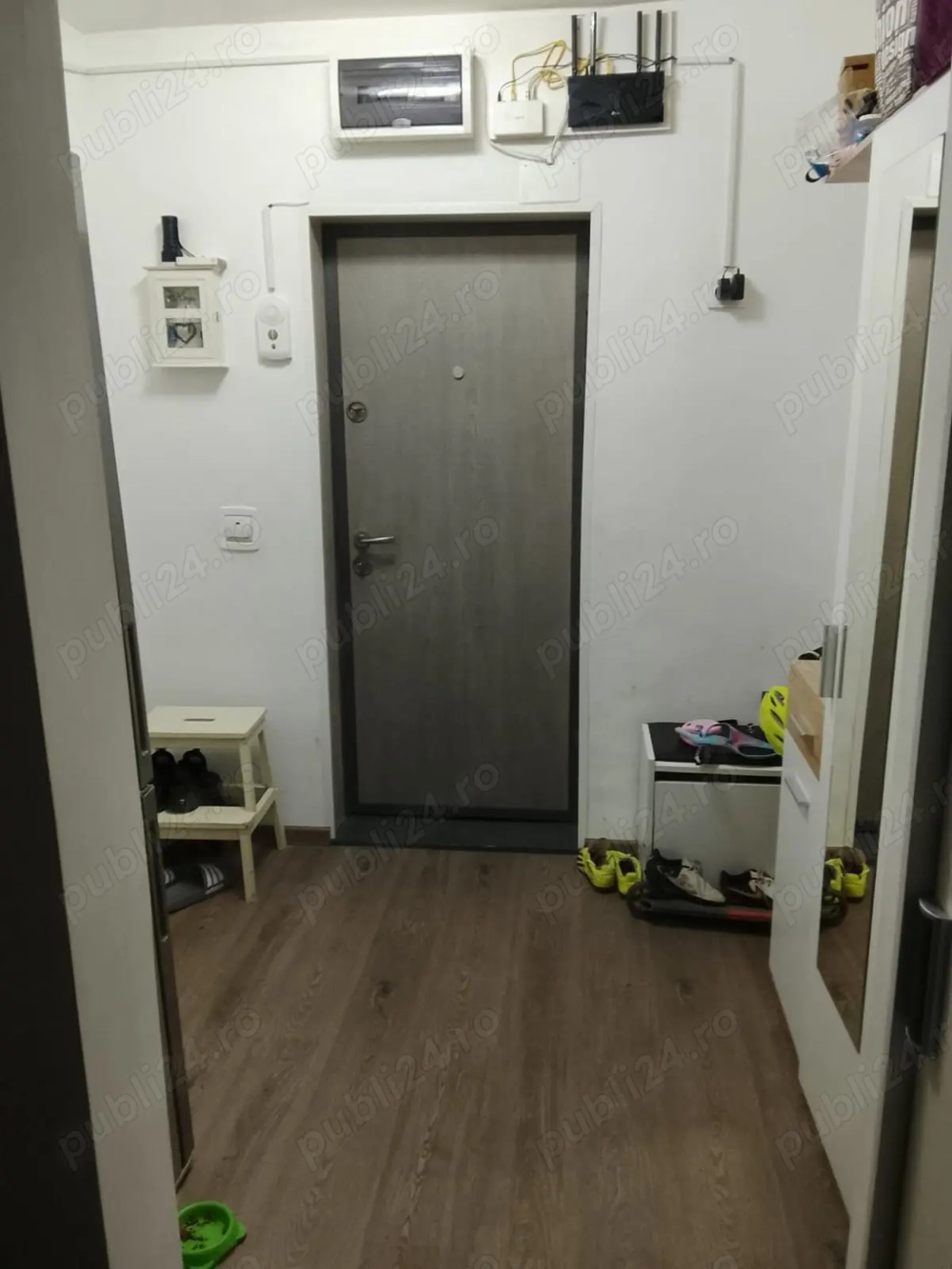 Vânzare apartament 3 camere   Pajura