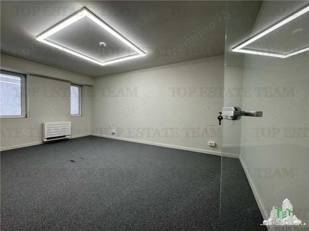 Birou de inchiriat pentru 15 persoane in Piata Victoriei  1  minut distanta de metrou