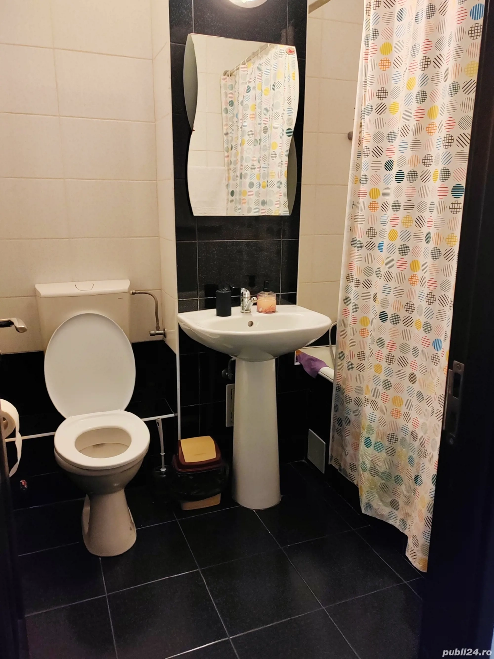 Garsoniera și apartament, zona onix.  Garsoniera și apartament, zona onix.