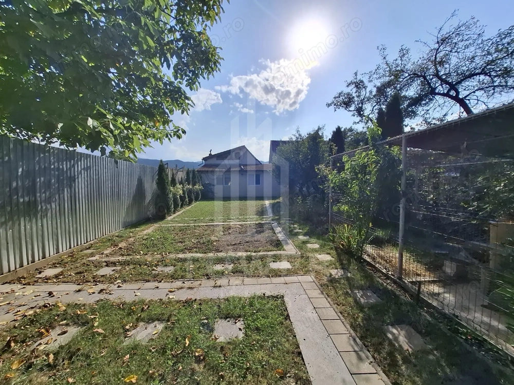 De vânzare casă în Orlat, cu teren generos de 2200 mp și panoramă deosebită!
