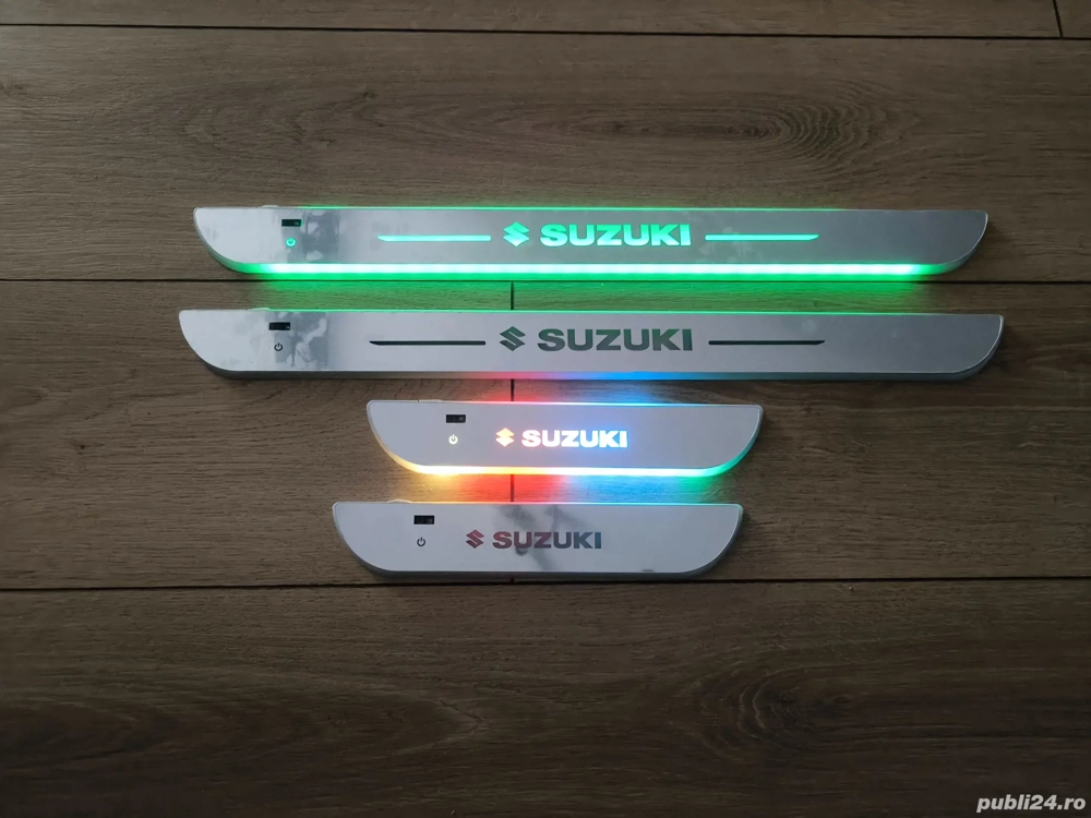 Set 4 Protectii Praguri (față și spate) Iluminate Multicolore Rgb Symphony Usb-personalizate Suzuki