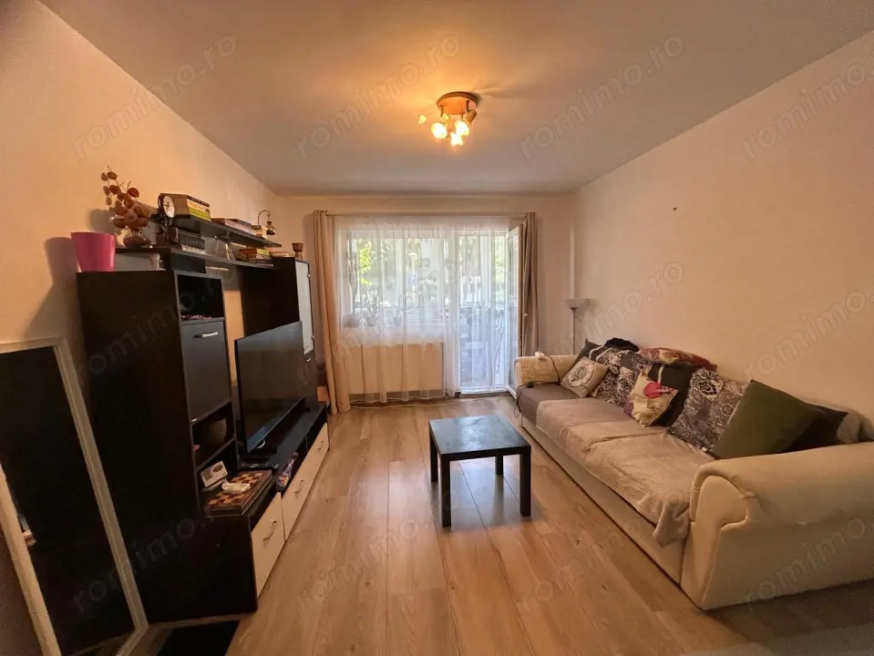 Apartament de vanzare cu 3 camere , 51 mp, zona Manastur!