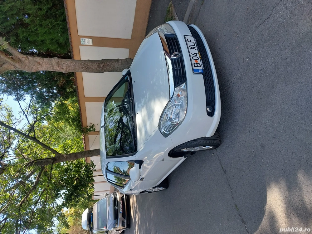 Auroturism Renault Symbol  ,1149 cm3 , 75cp , 15 valve , MAS  , an fabricatie 2009 , 30100 km  . Auroturism Renault Symbol  ,1149 cm3 , 75cp , 15 valve , MAS  , an fabricatie 2009 , 30100 km  .