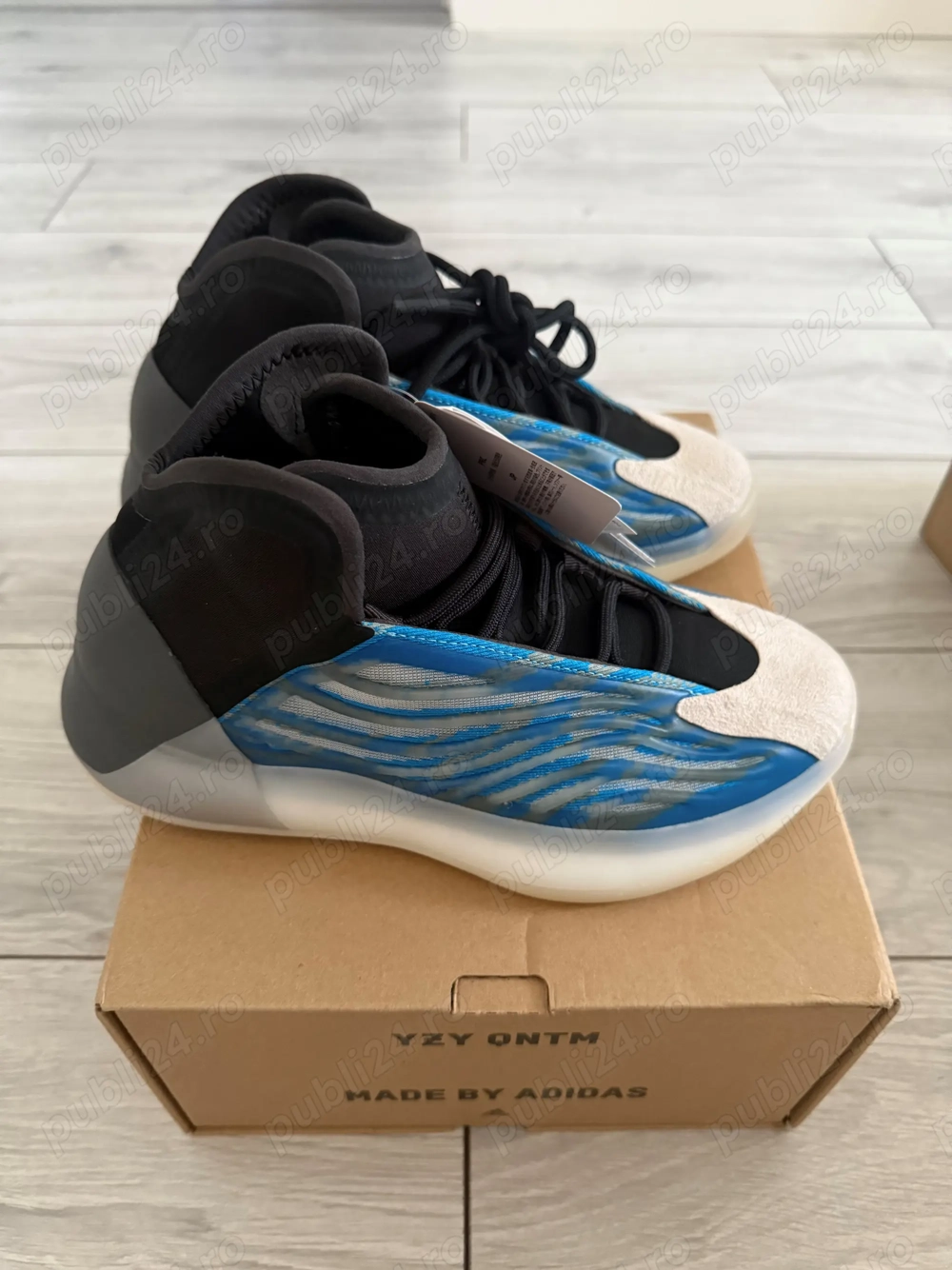 Yeezy Quantum Sneakers