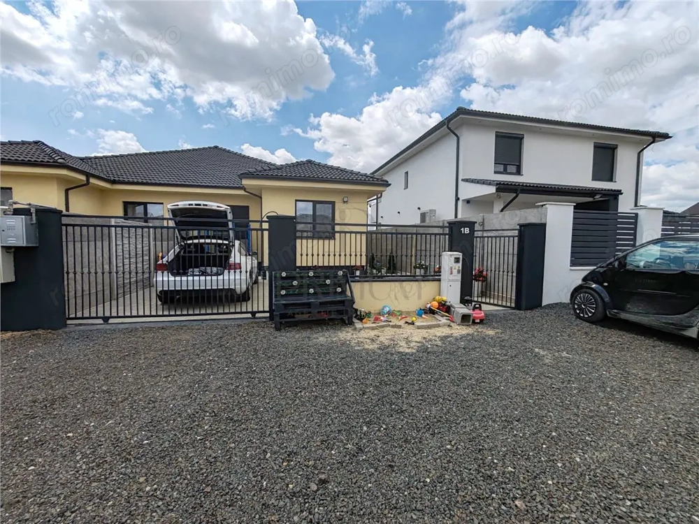 Duplex pe parter - mobilat - utilat - toate utilitatile - beci - pod mansardabil