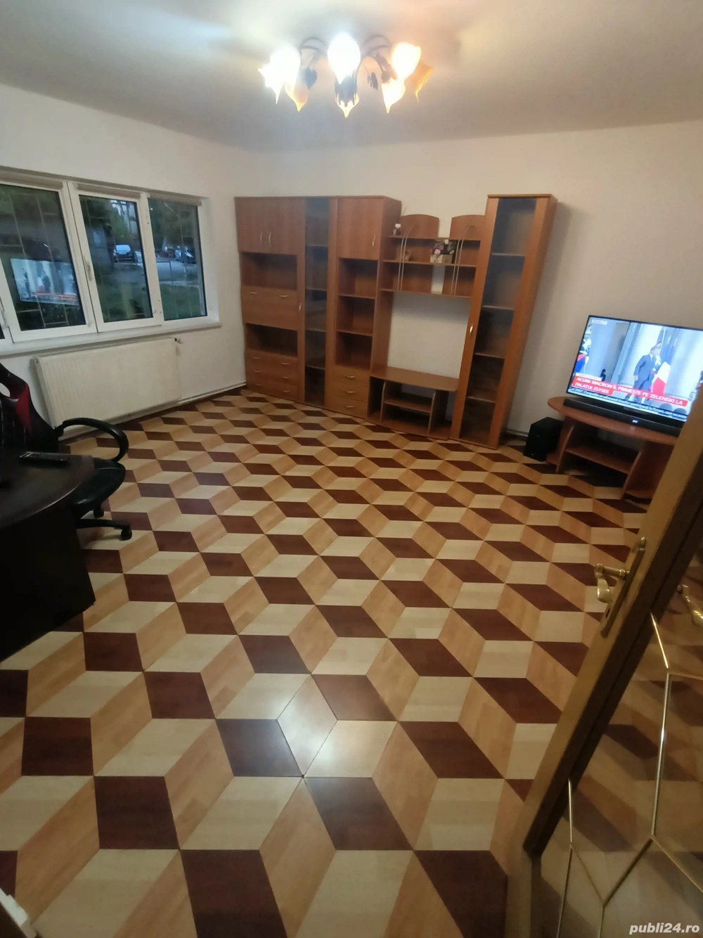 La 1 Km se Ceva de Complexul Studențesc,Cu Centrala+Clima, Decomandat,Merita Vazut 100% 