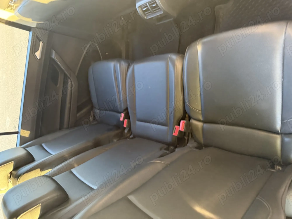 Vând Volkswagen Touran  Vând Volkswagen Touran