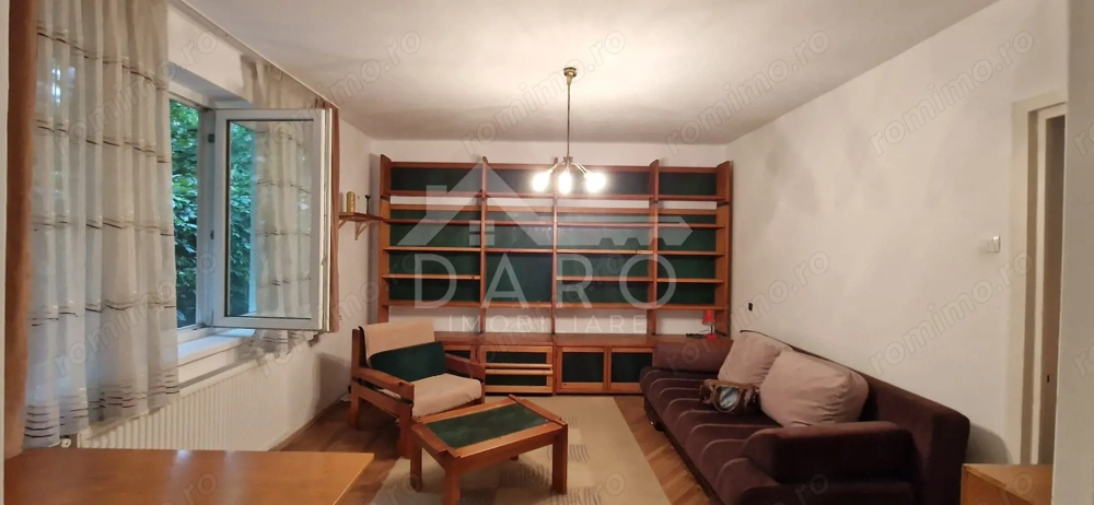 Apartamen pe Cornisa,  aproape de UMF