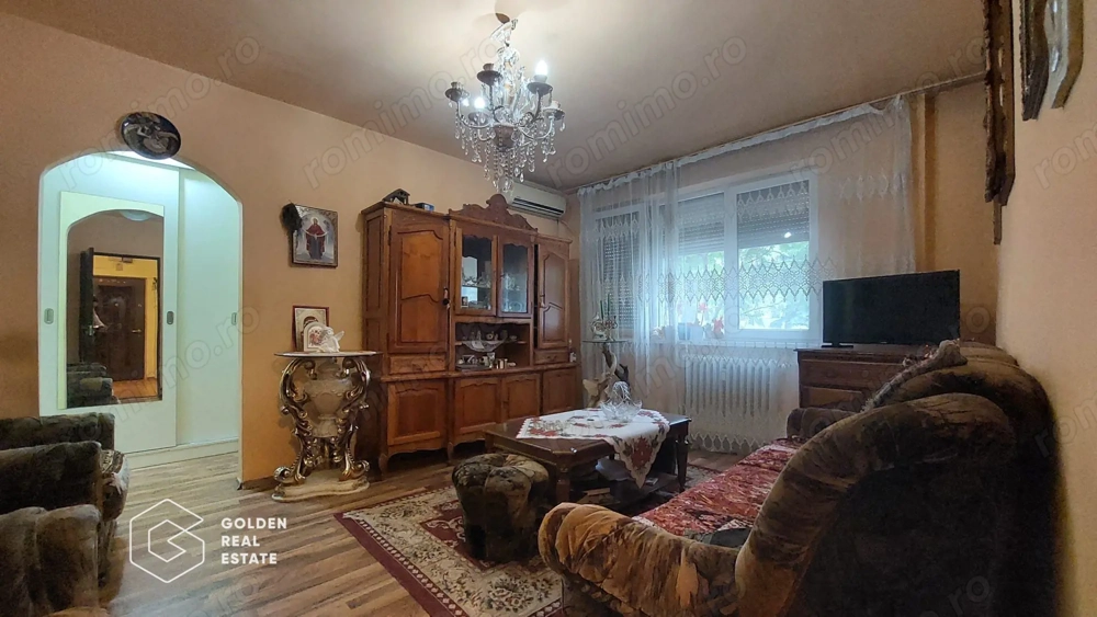 Apartament 3 camere, parter, zona centrala, strada Miron Costin