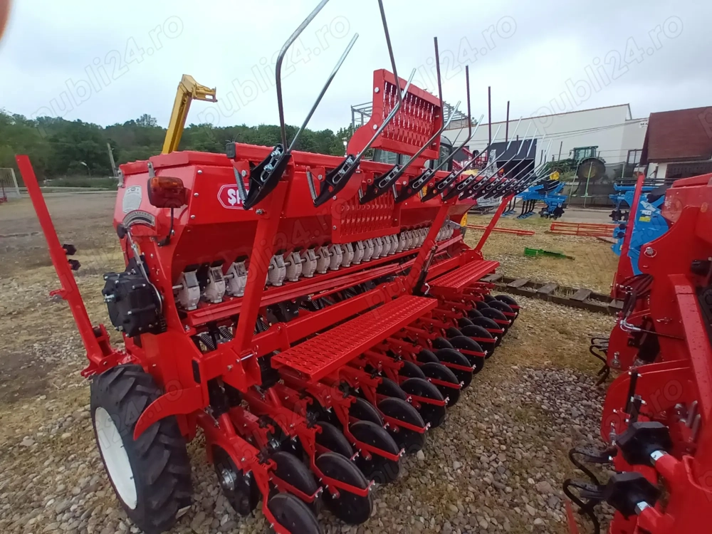 Semanatoare paioase Sakalak 3-4 metrii cu fertilizare