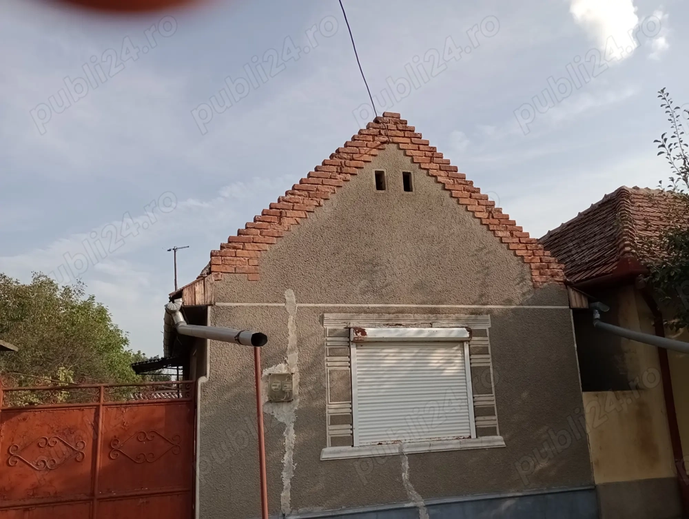 Vând casă Curtici jud Arad 1100 mp Vând casă Curtici jud Arad 1100 mp