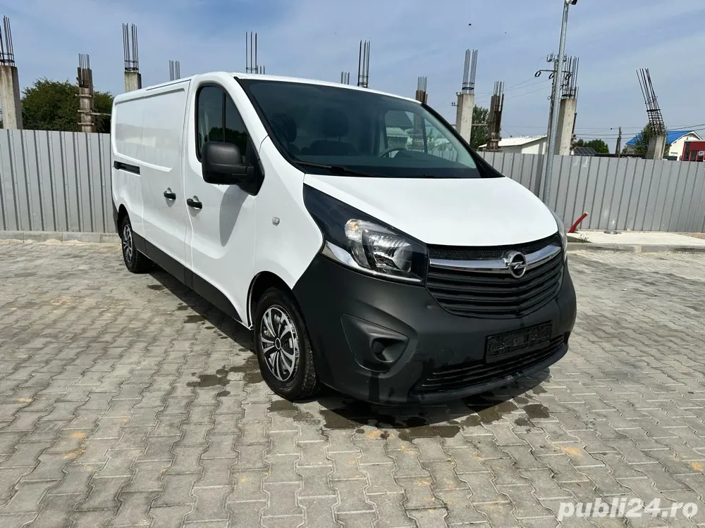 Opel Vivaro L2H1 cu Rece