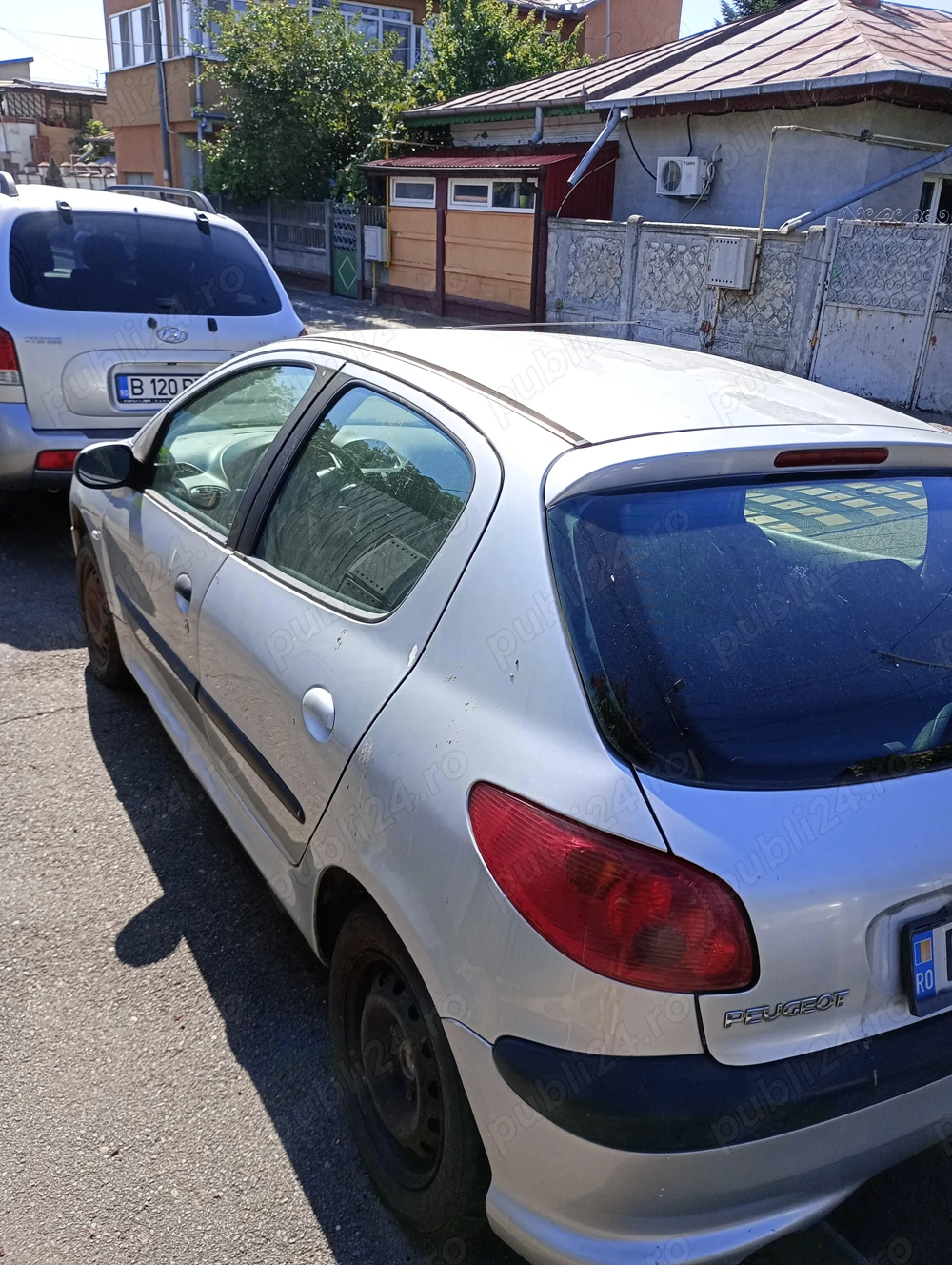 Vând masina Peugeot 206 , 1.4 benzina, an fab 2004. Se vinde întreaga 