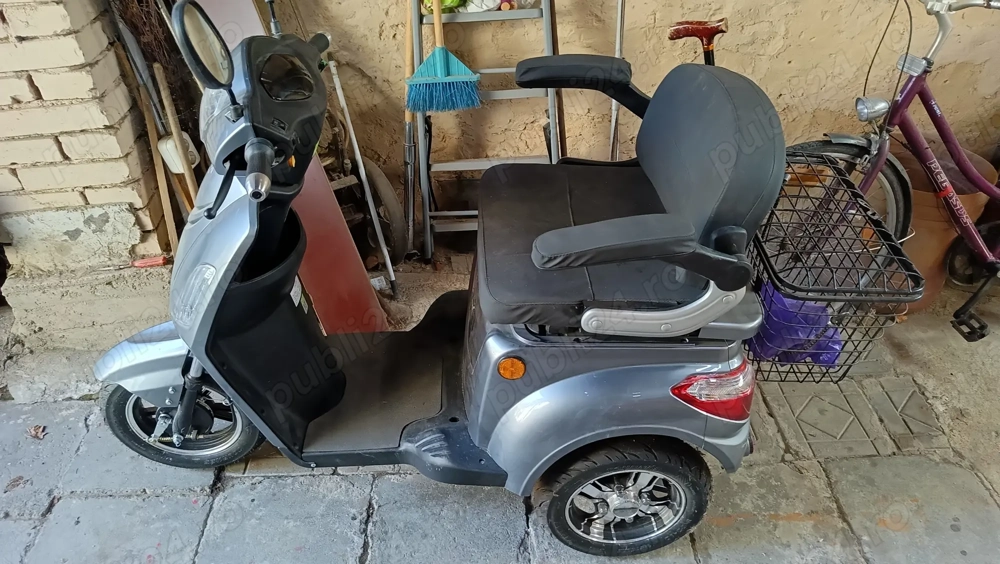 Triciclu electric 