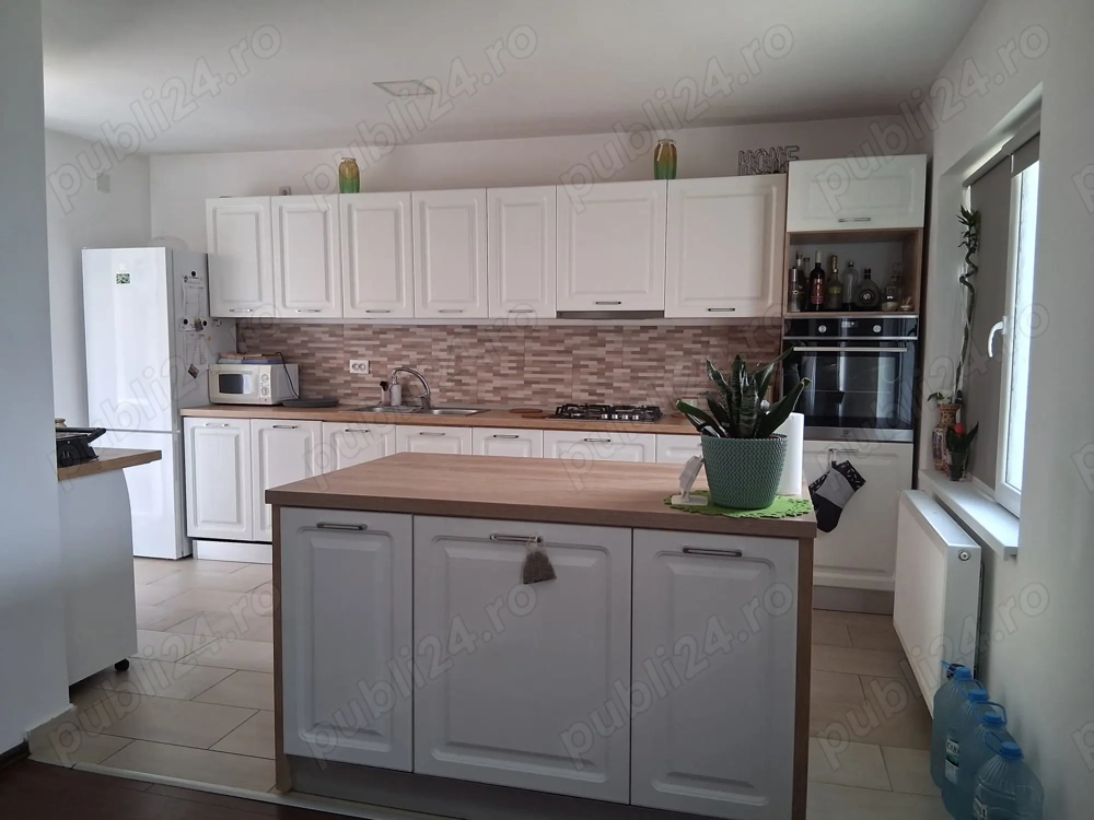 Vand casa individuala Sanmihaiu Roman