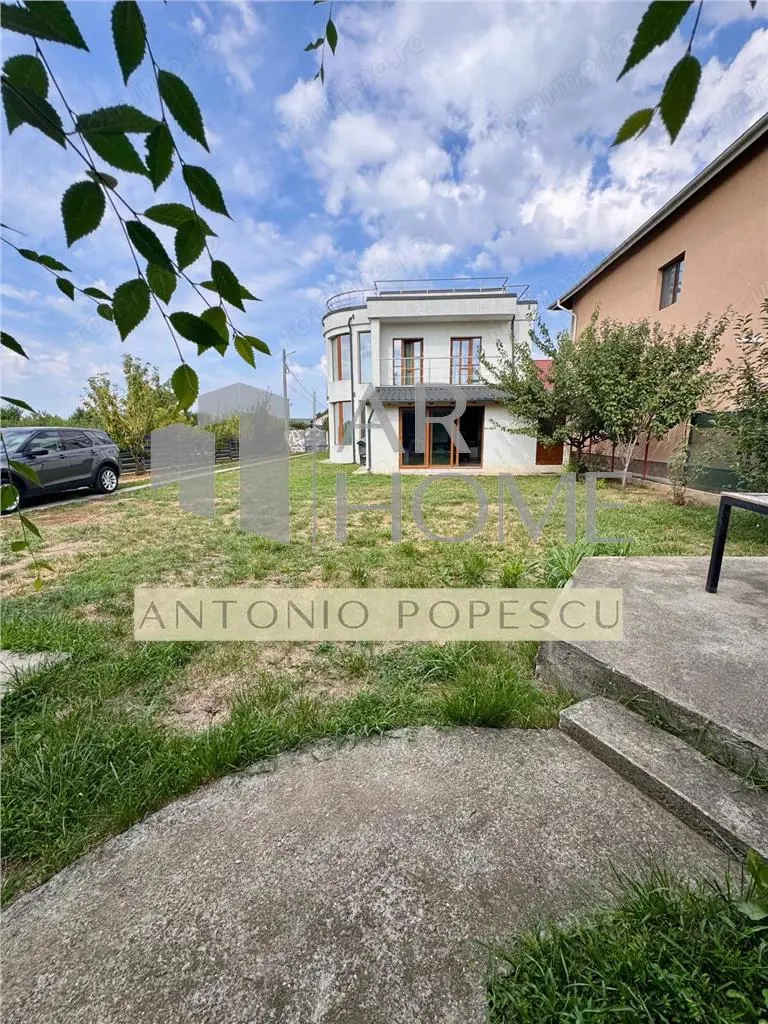 Vila 4 camere plus 2 terase, in Lipanesti, la 10 km de Ploiesti.