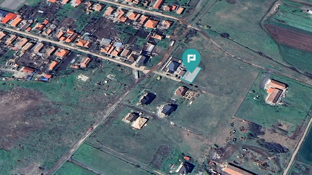 Loc de casa de 449mp în Livada