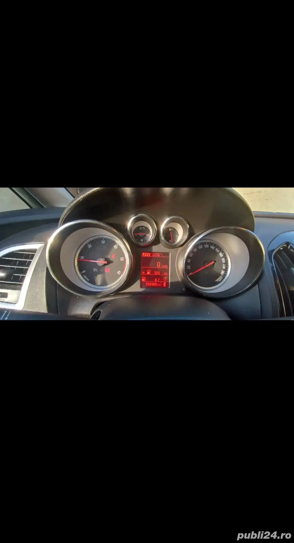 Vând Opel Astra J Sports Tourer  Vând Opel Astra J Sports Tourer