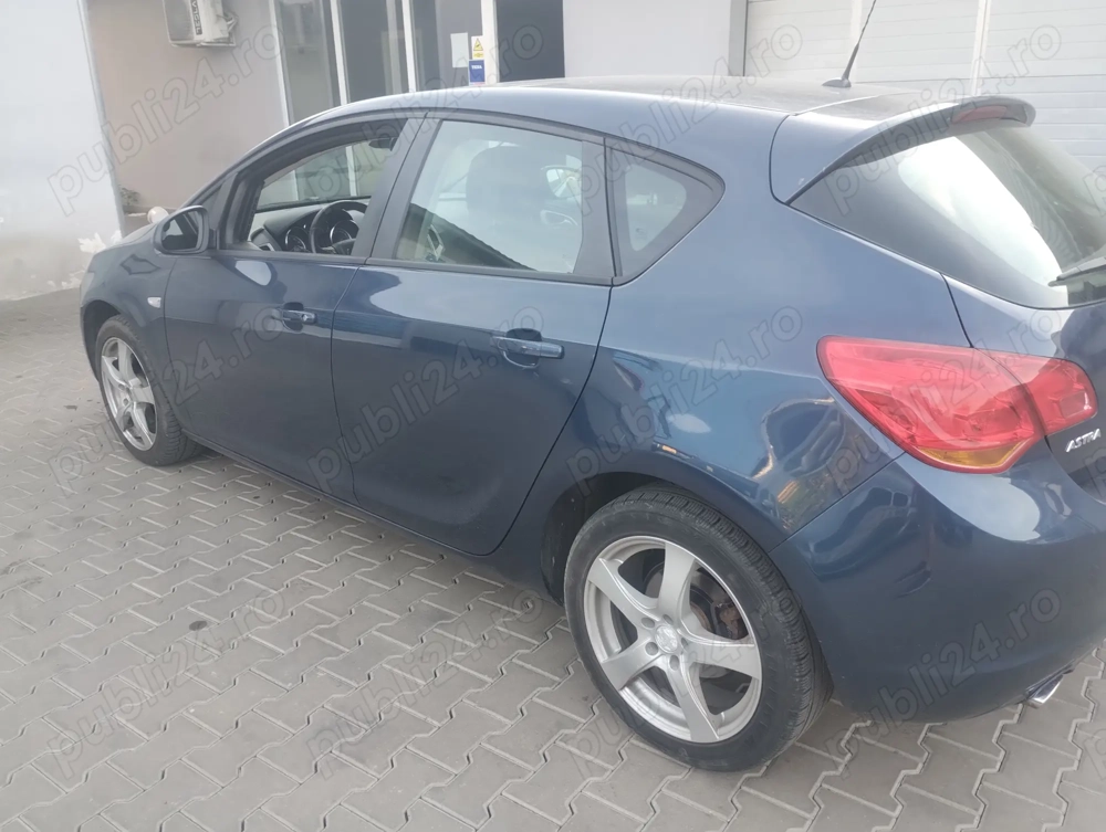 Vând Opel Astra J 1.4 turbo benzina 140 cp