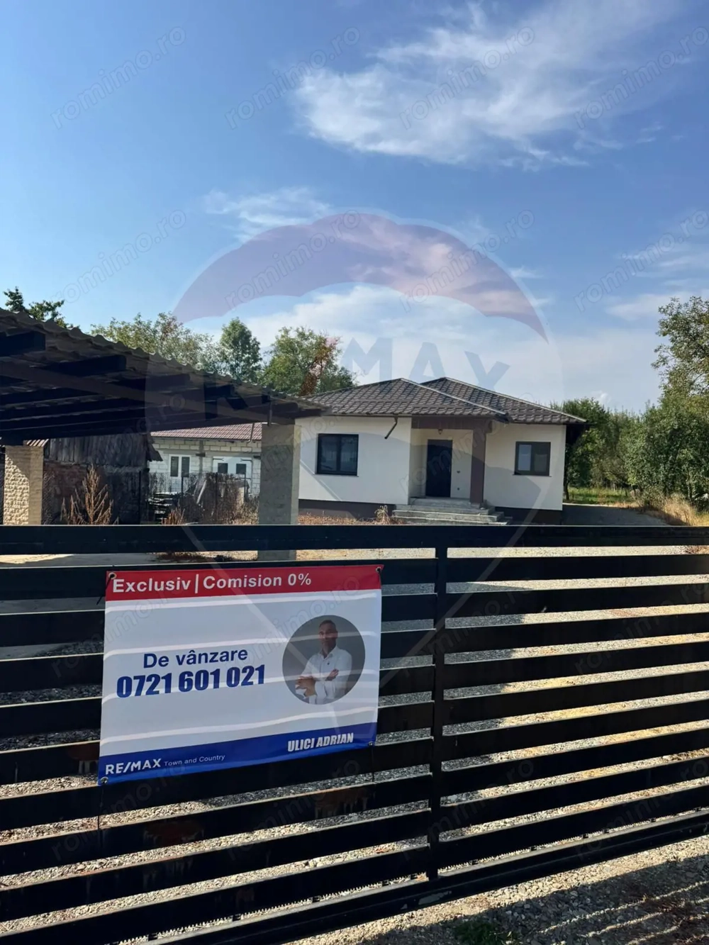 Casă / Vilă cu 4 camere de vânzare Casă / Vilă cu 4 camere de vânzare