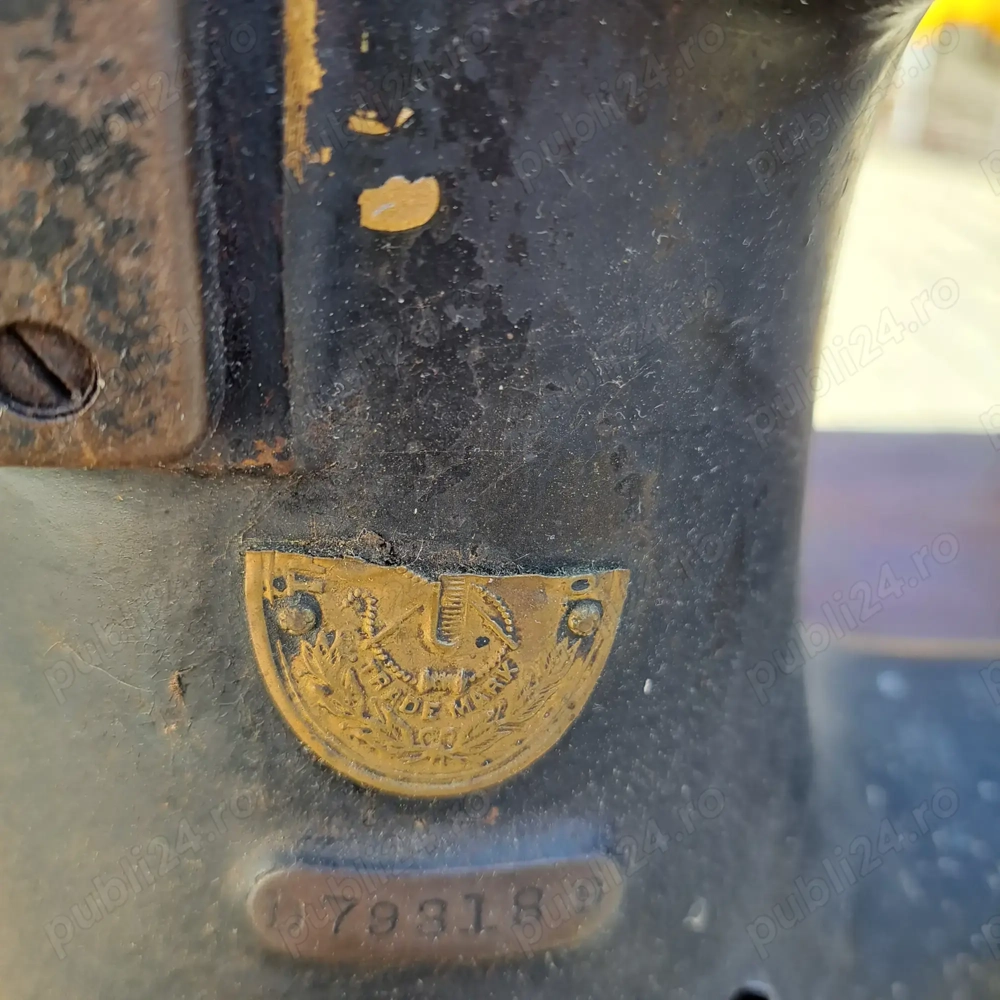 Vând mașină de cusut Singer veche