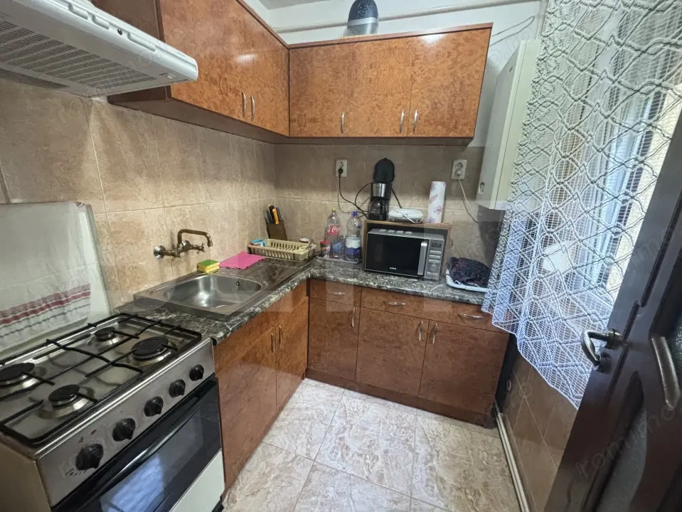 Apartament de vanzare, cu 2 camere, 31 mp, zona Solidarității