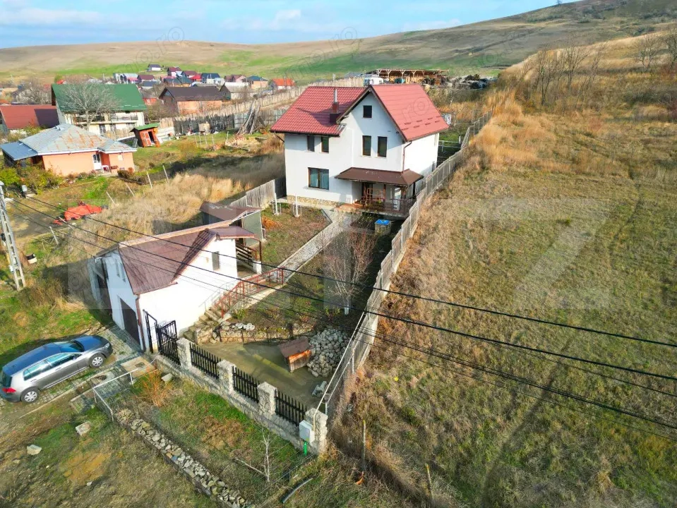 Casa  4 camere, 127mp, Letcani