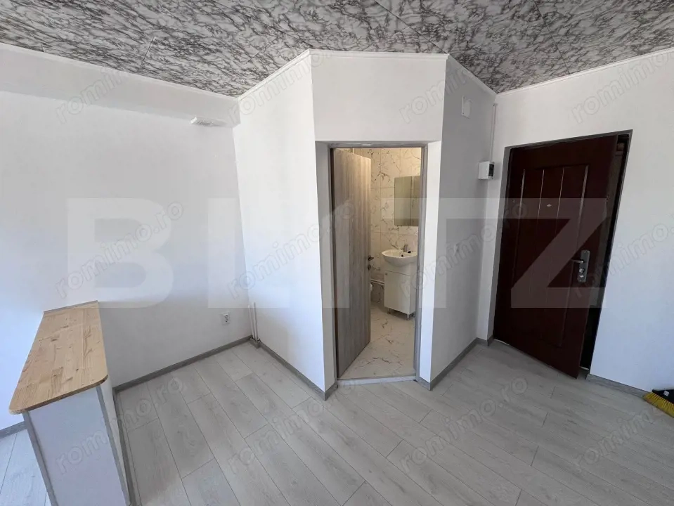 Garsonieră de vânzare, etaj 4, zona Micro 12