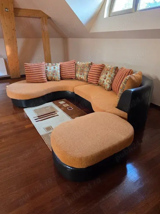 Canapea portocalie textil + perne