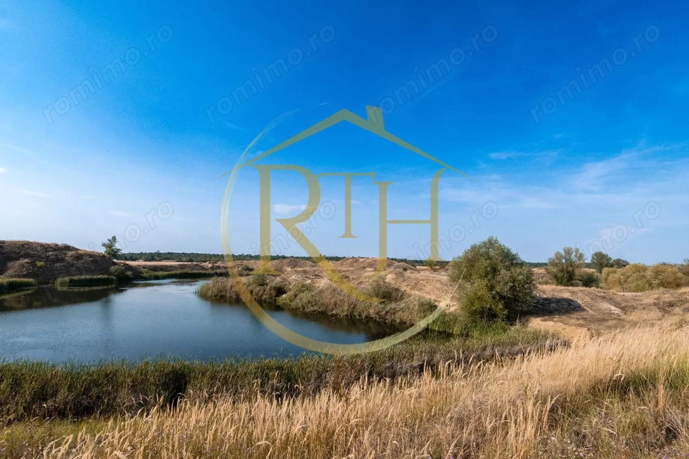 Investiție unică, 10 ha teren cu luciu de apă, ideal pentru turism și agrement!