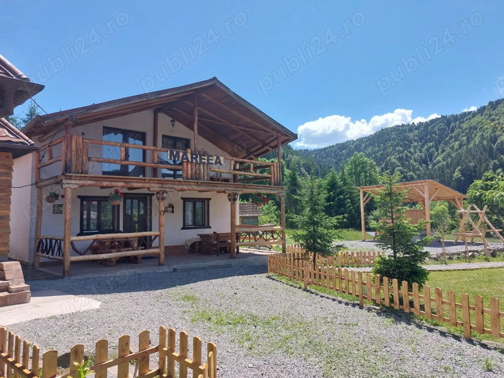 Inchiriez cabana cu ciubar  in Lunca Bradului, capacitate 12 persoane  Inchiriez cabana cu ciubar  in Lunca Bradului, capacitate 12 persoane