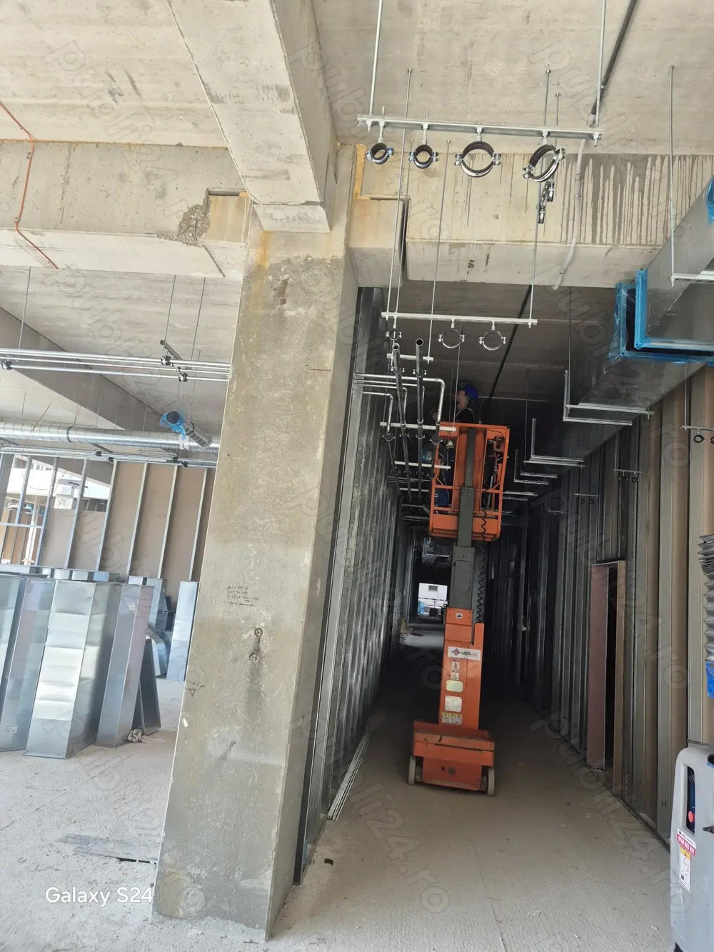 Angajez instalstori si ajutori 