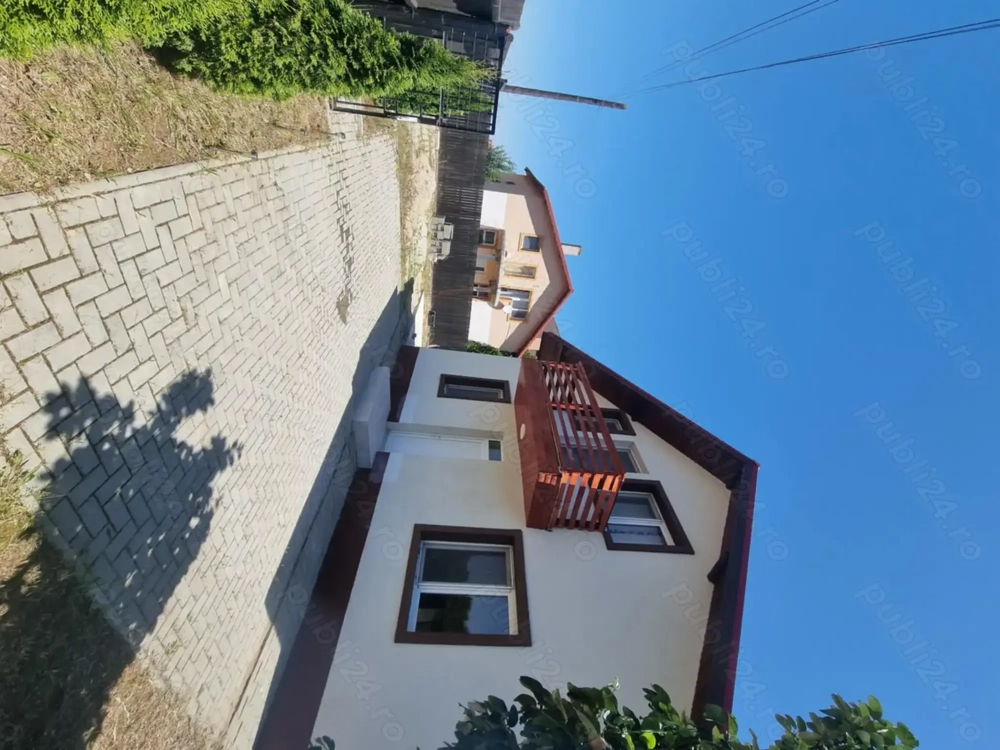 Casa de vânzare !!