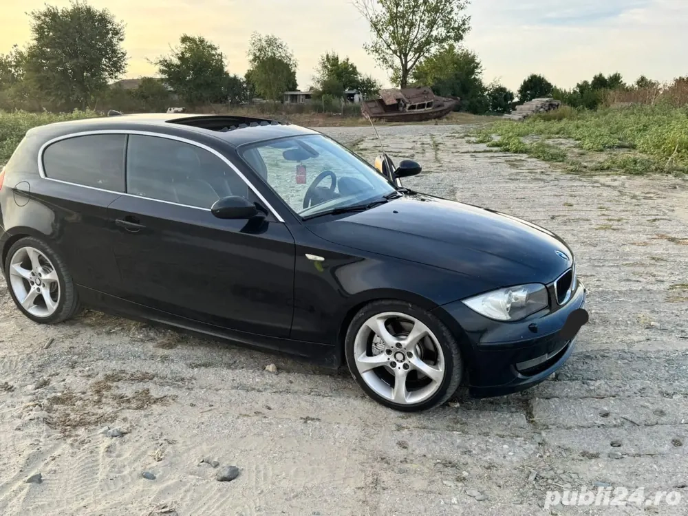 BMW SERIA 1  model 123d  BITURBO 200 cai 