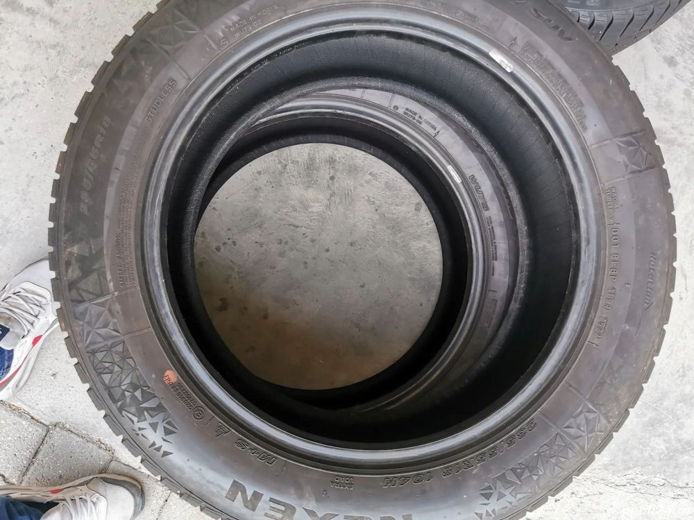 Anvelope de iarna 235 55 R18,