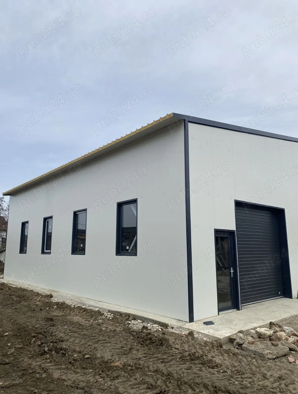 Pers Fizică vând inchiriez Hala producție depozitare 