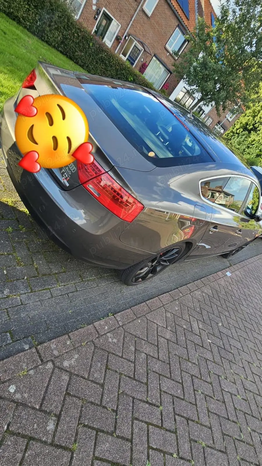 Vând urgent masina personală ! Contact Watap 