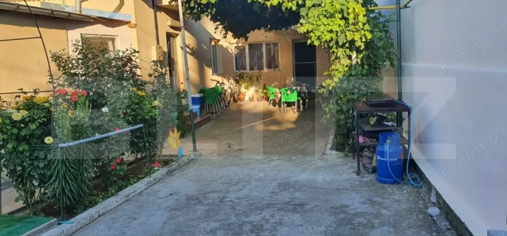 Casa de vanzare, 105 mp, 3 camere, teren 211 mp-Șoseaua Chitile-Colosseum